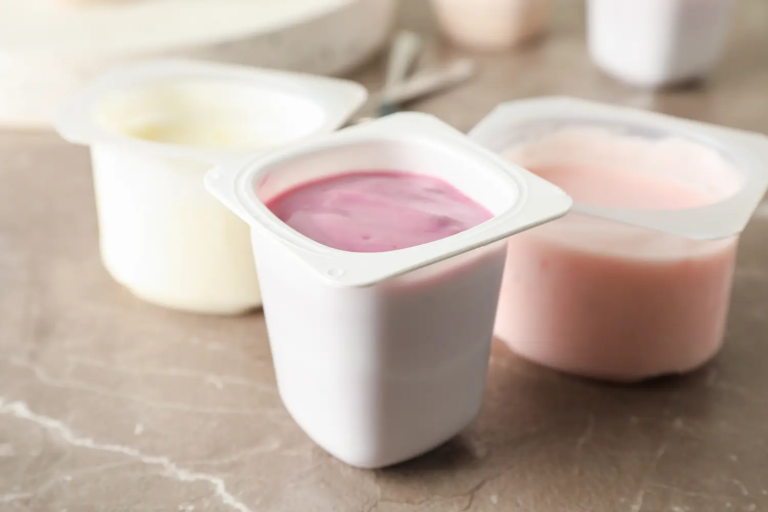 Yogurt a safe food to eat after tooth extration